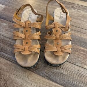 Clarks Women's Brown Strappy Sandals